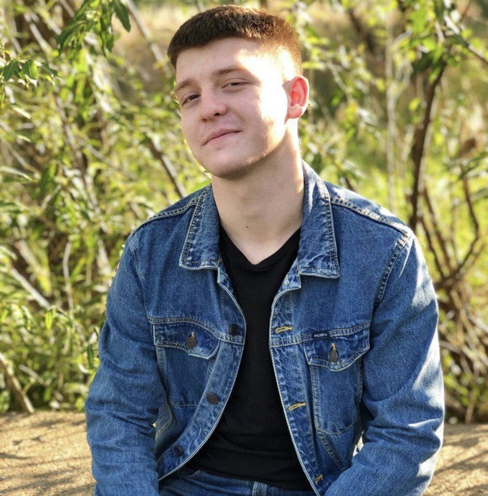 Стоякин Артем